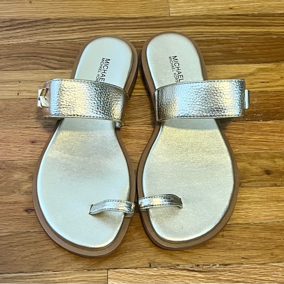 MICHAEL Michael Kors Jilly Thong - Picture 4 of 4